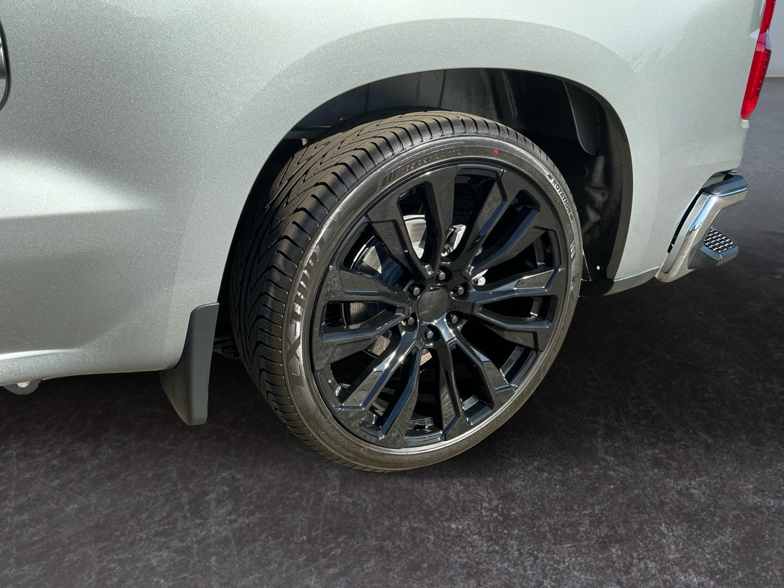 2025 Chevrolet Silverado 1500 Work Truck - Photo 10