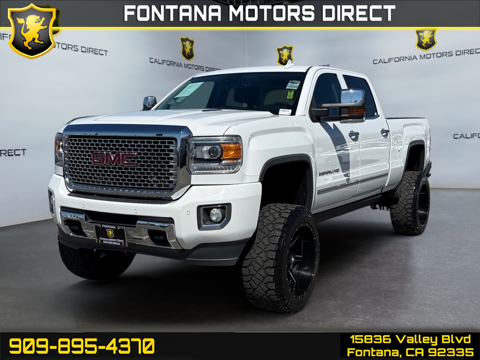 2015 GMC Sierra 4WD Crew Cab Short Box's photo