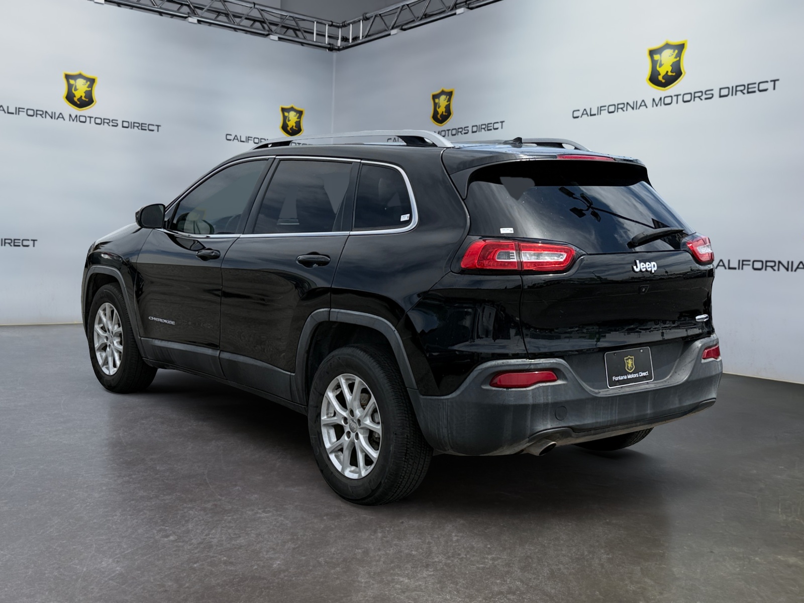 View vehicle photo 3