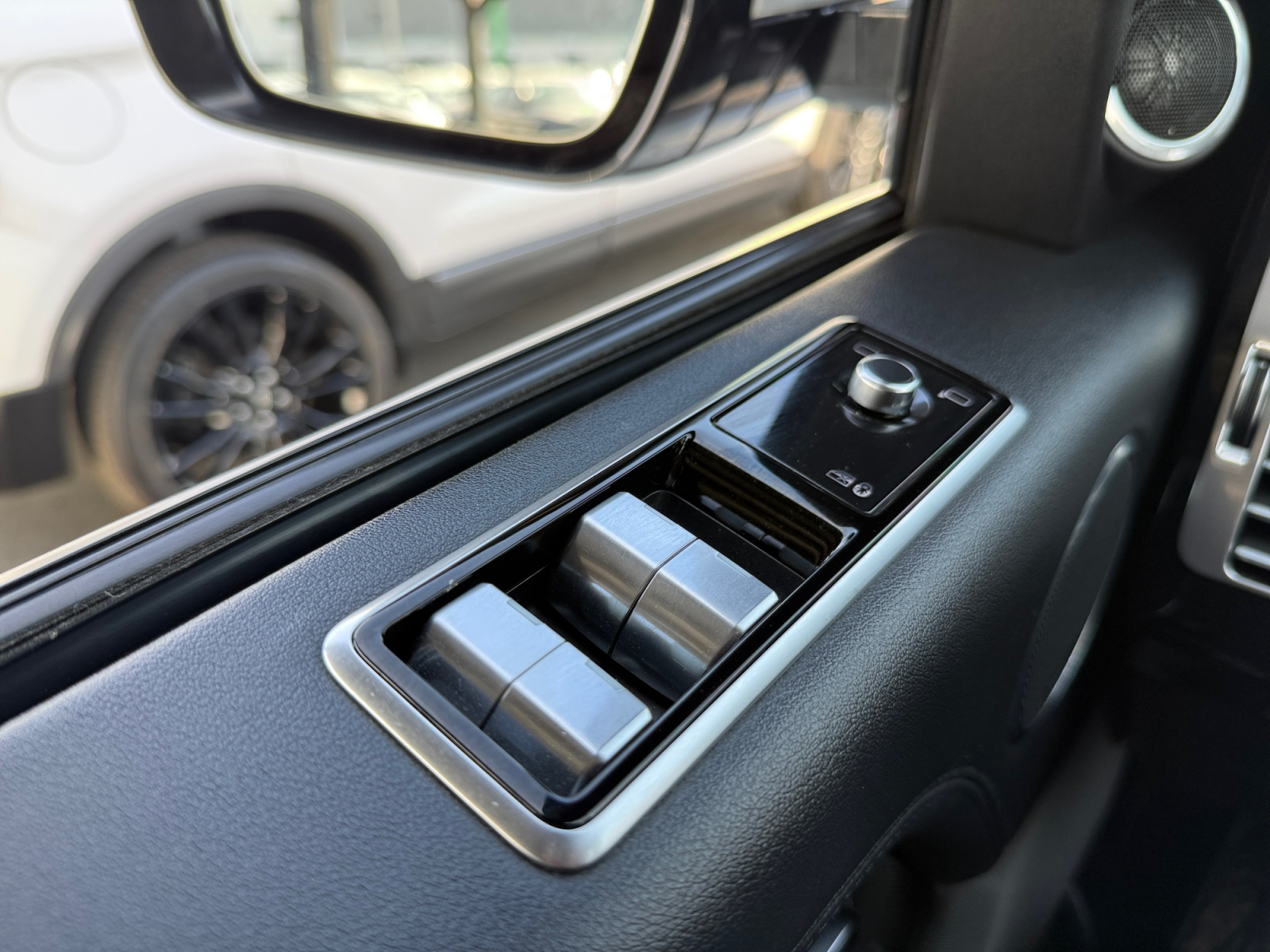 2019 Land Rover Range Rover Base - Photo 26