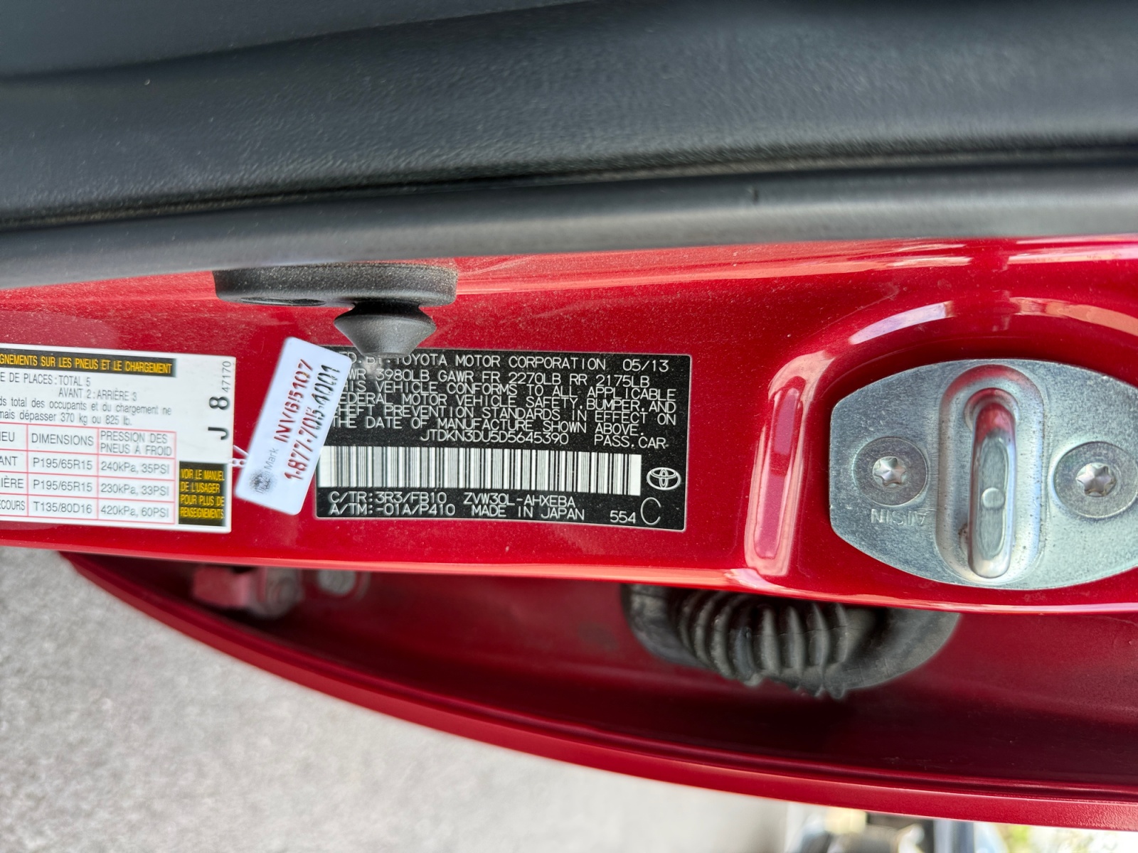 View vehicle photo 7