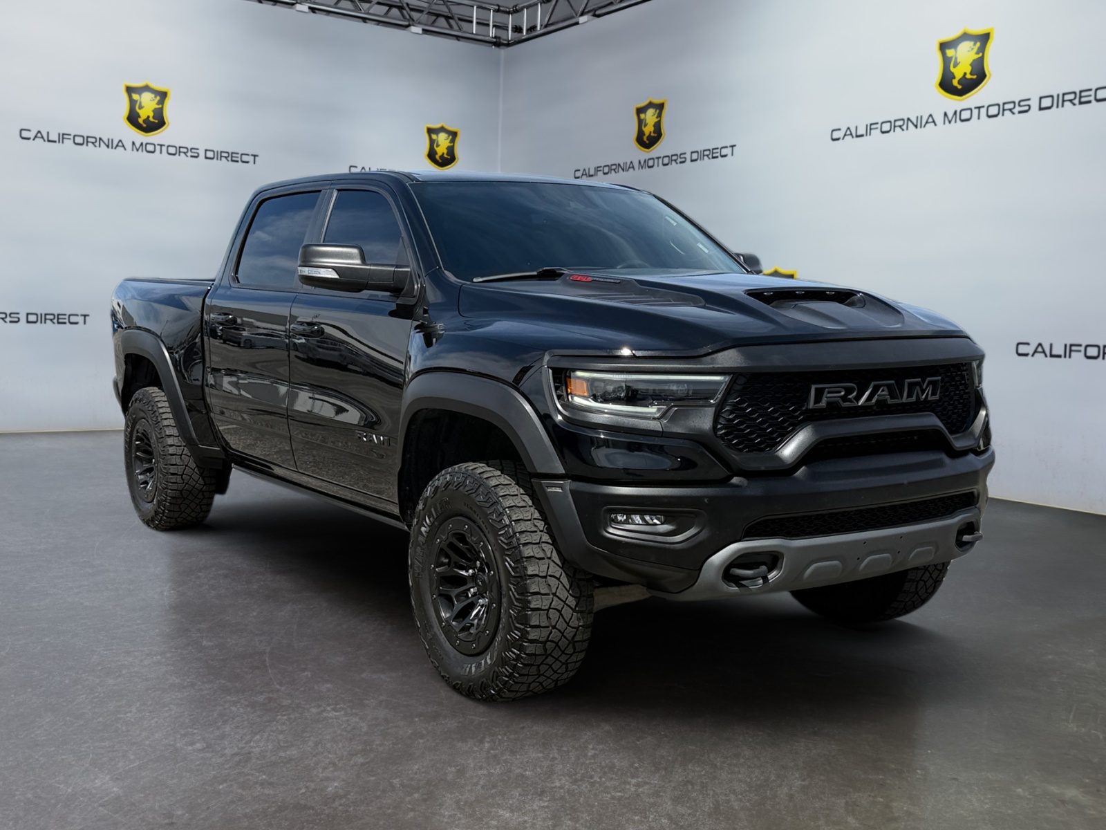 View vehicle photo 7