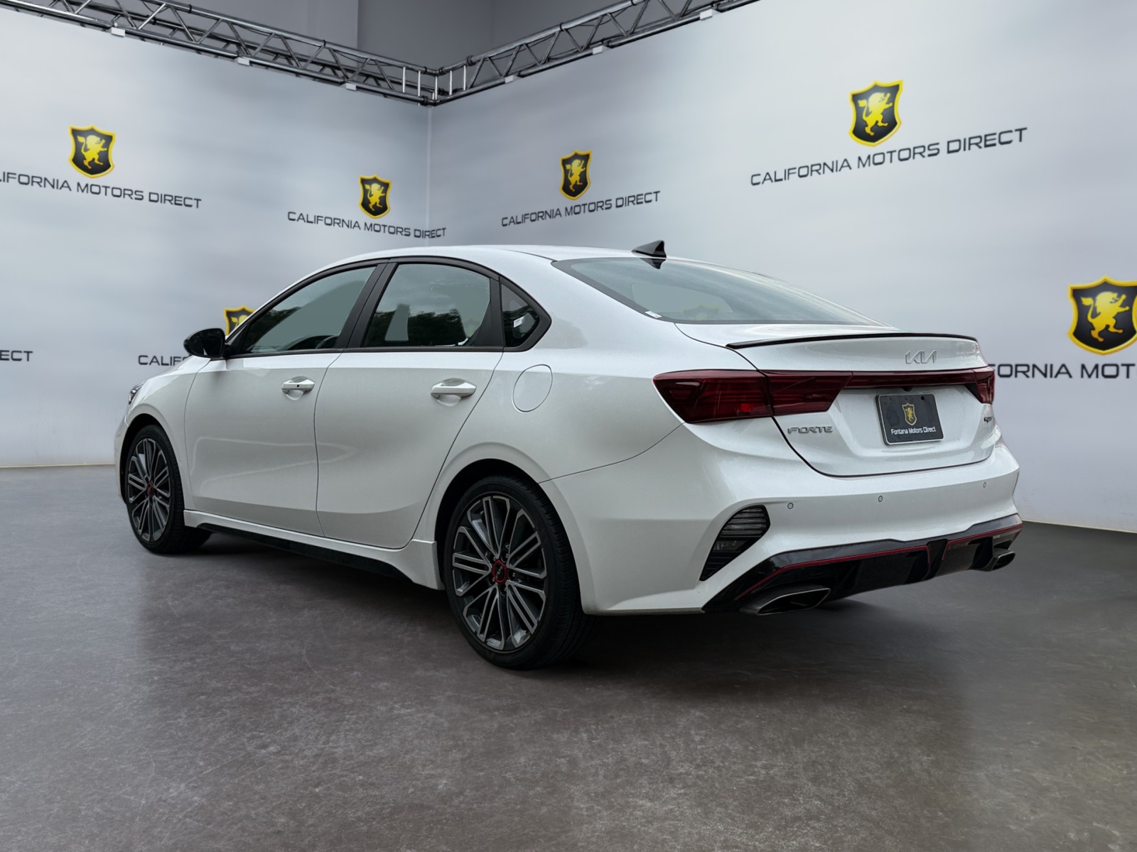 View vehicle photo 3