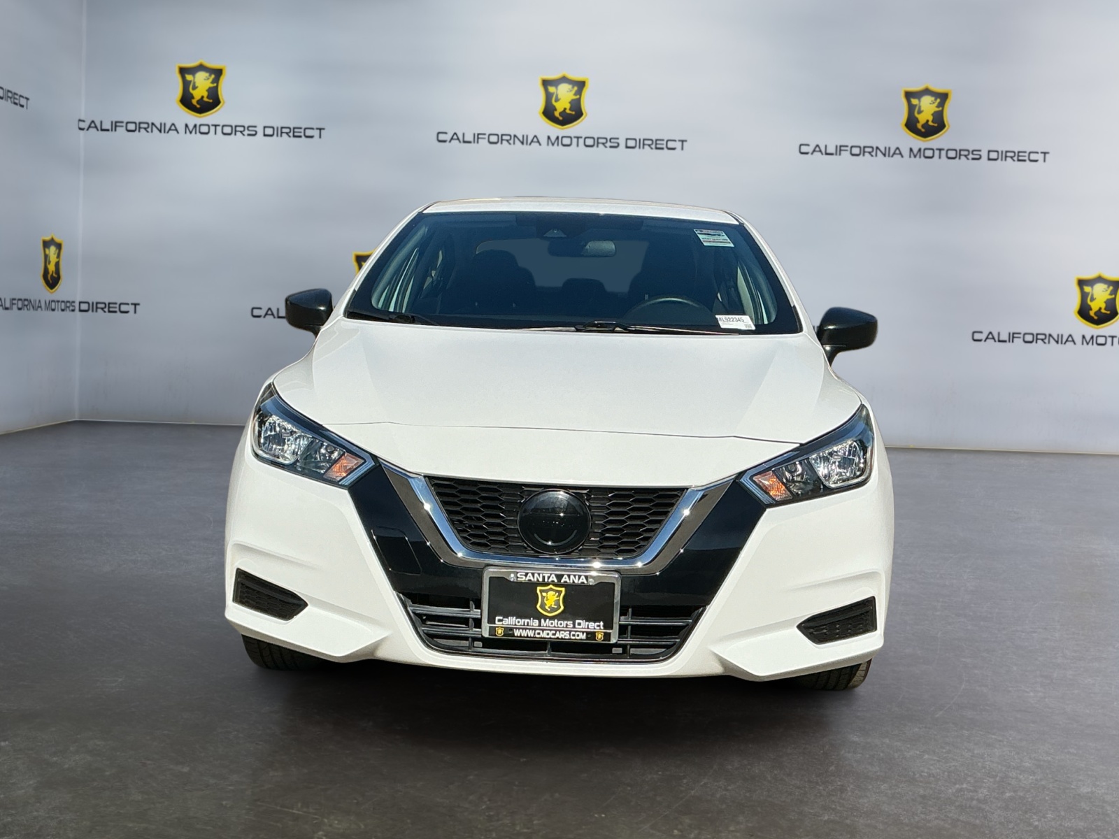 View vehicle photo 2