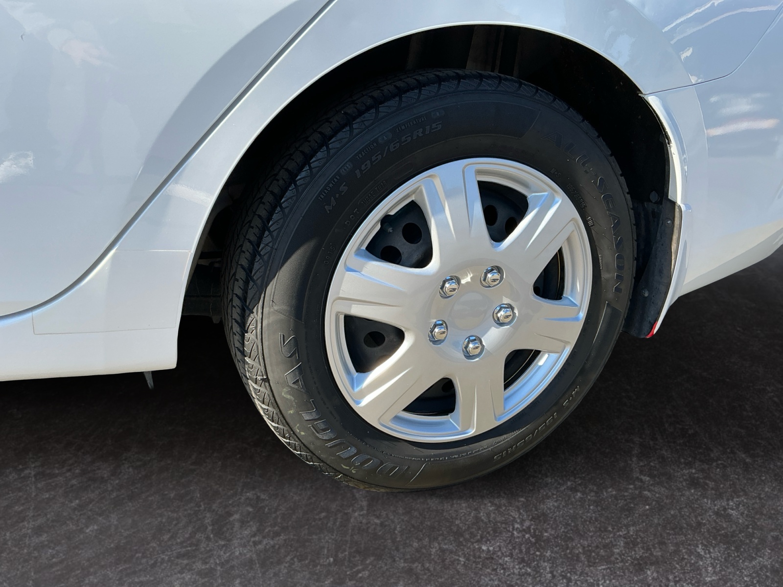 View vehicle photo 5