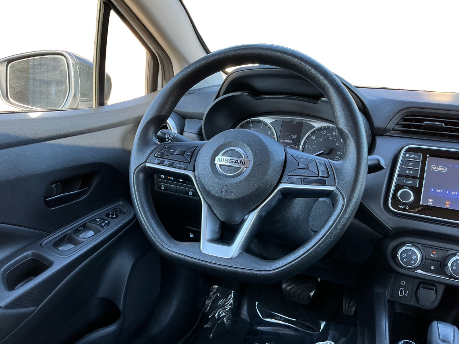 View vehicle photo 7