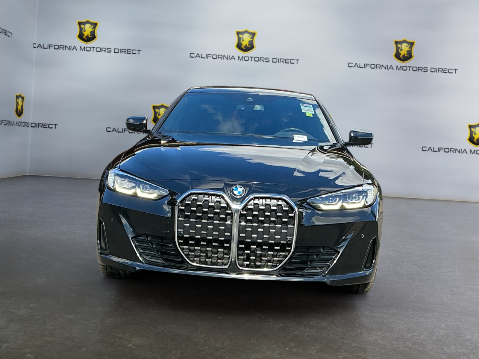 View vehicle photo 2