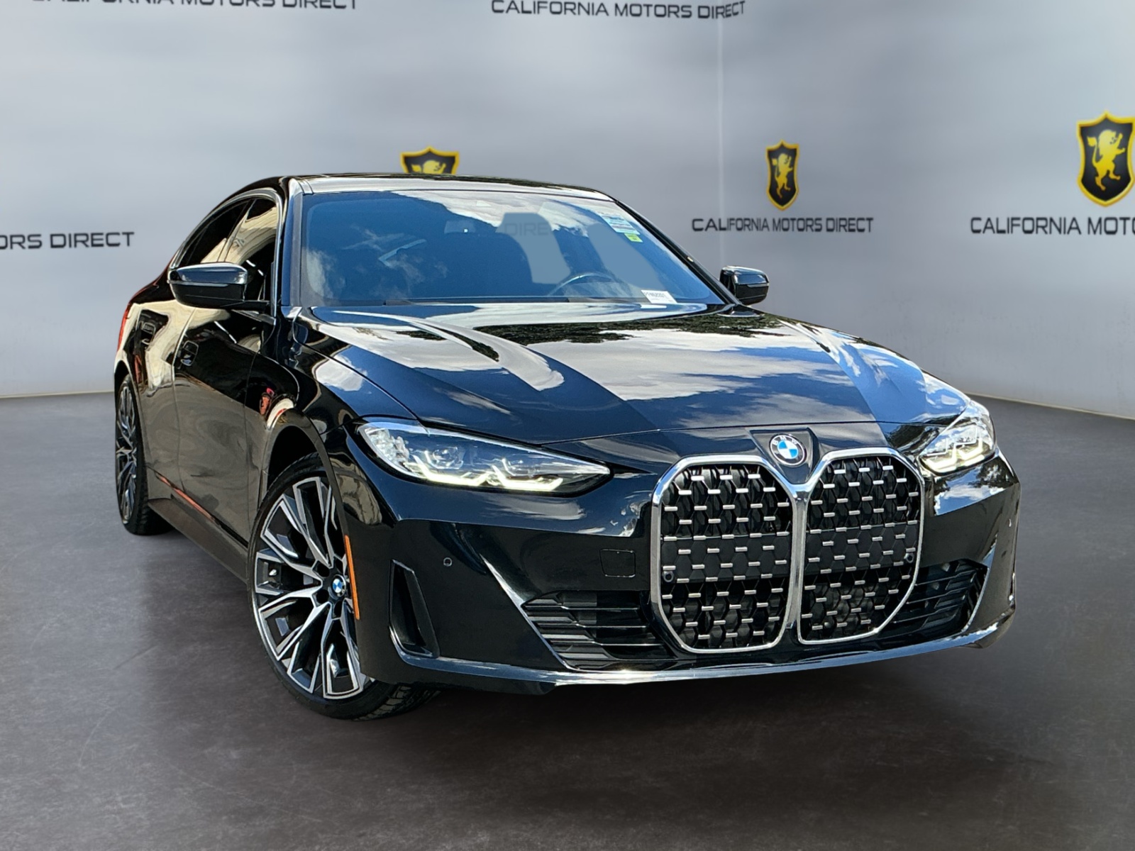 View vehicle photo 3