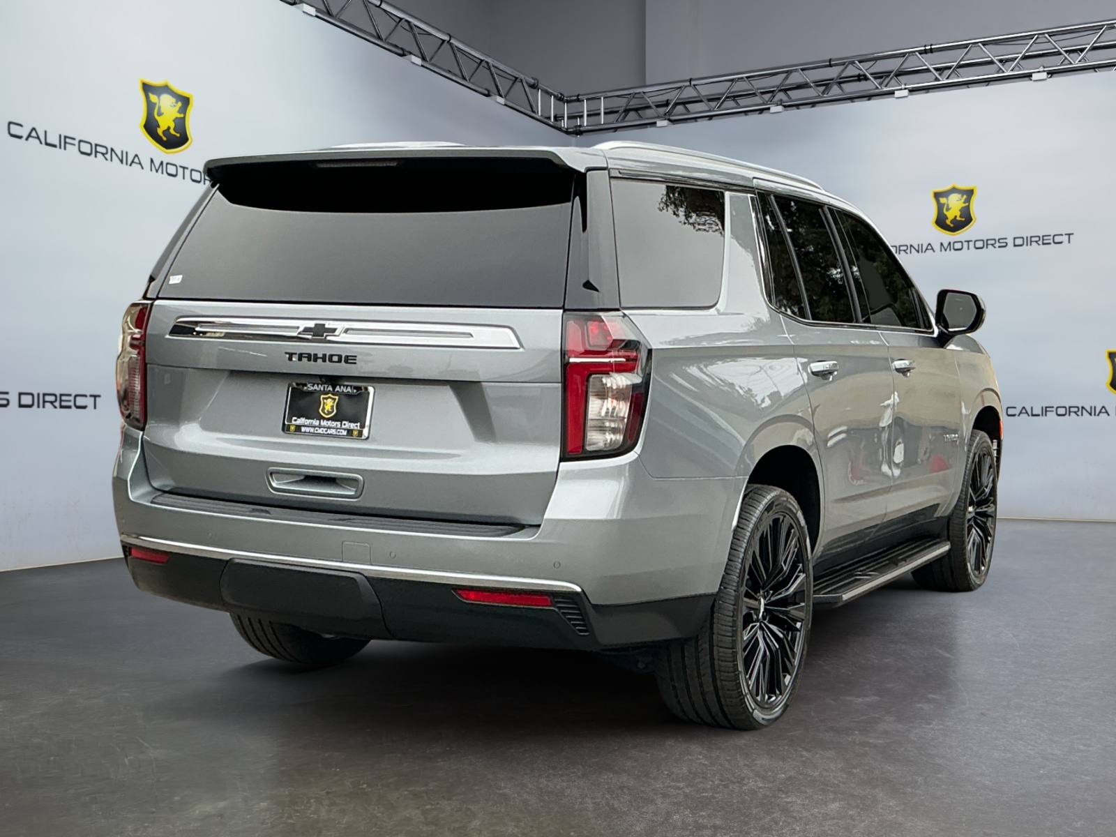 View vehicle photo 5