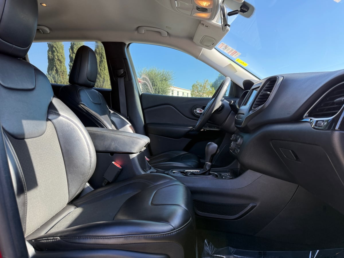 2020 Jeep Cherokee Latitude Plus - Photo 16