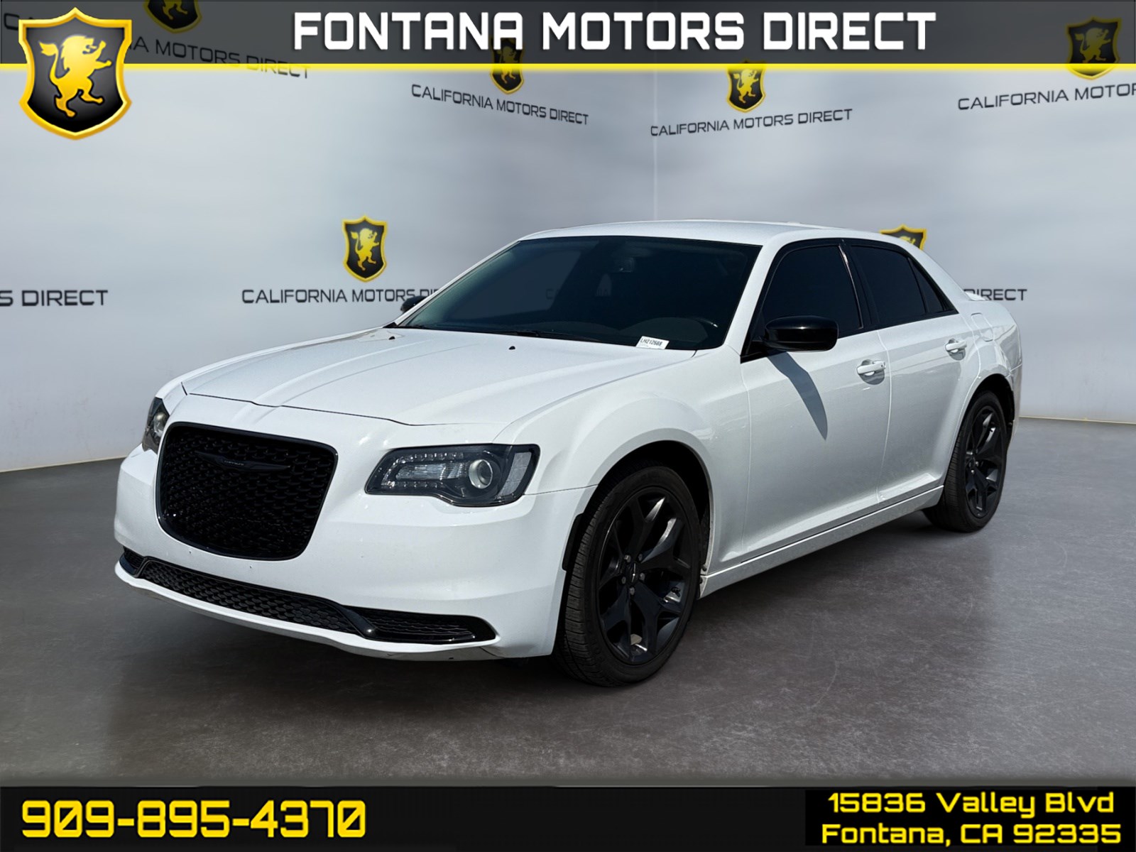 2020 Chrysler 300 Touring's photo