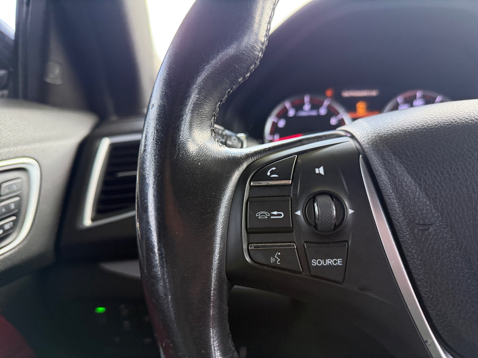 Acura TLX photo 15