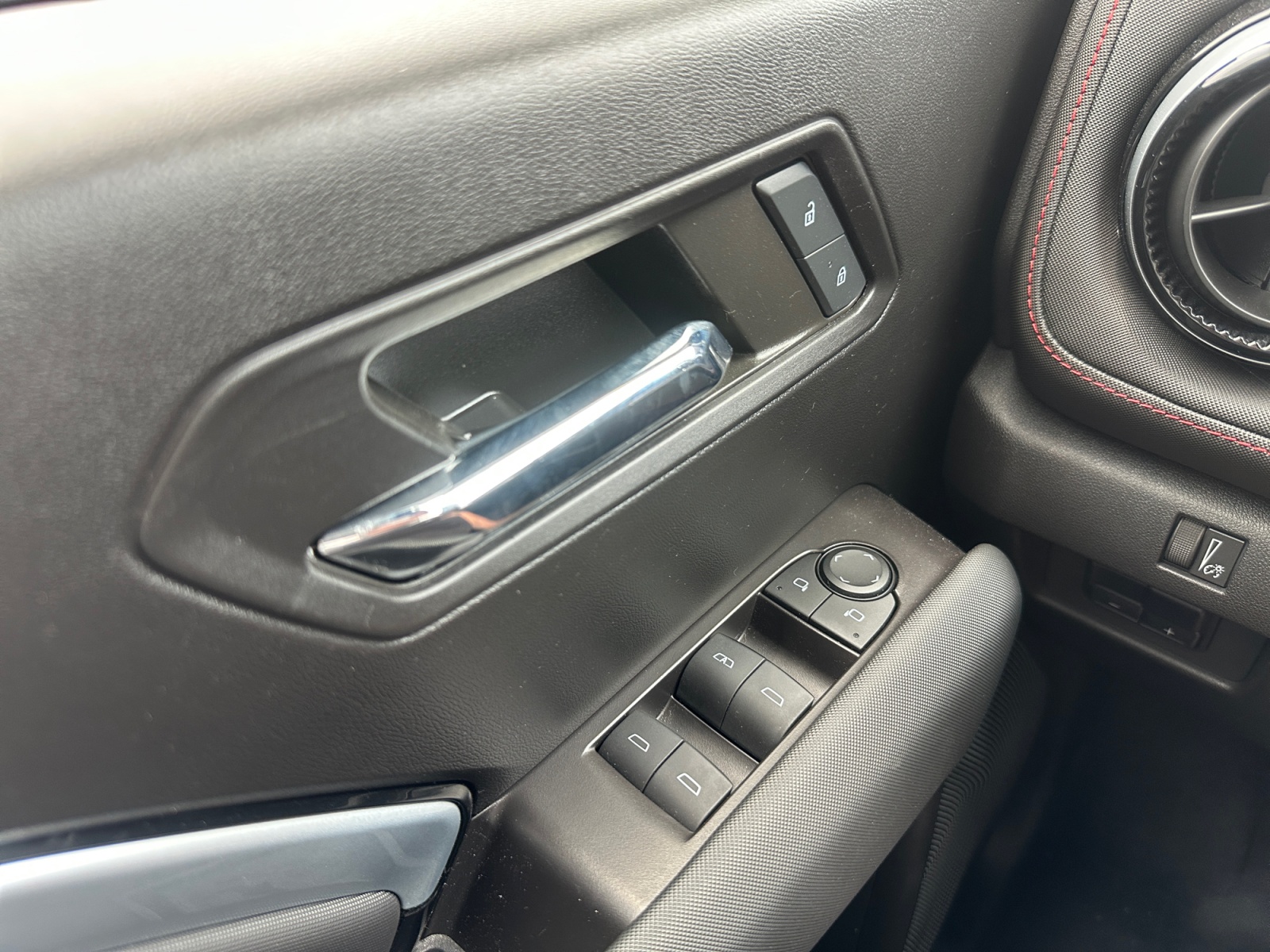 2024 Chevrolet Colorado Z71 - Photo 16