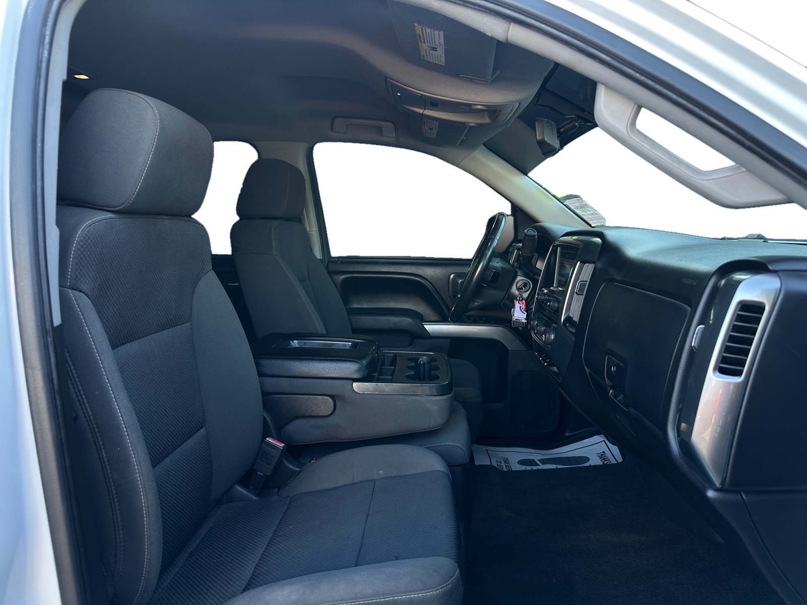 Chevrolet Silverado photo 14