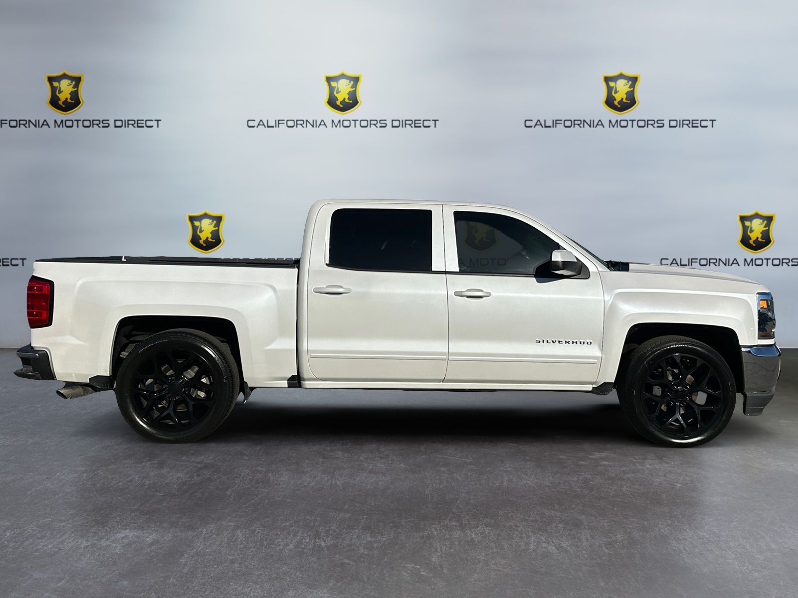Chevrolet Silverado photo 6
