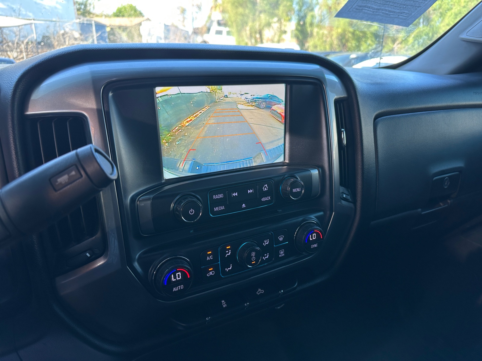 Chevrolet Silverado photo 20