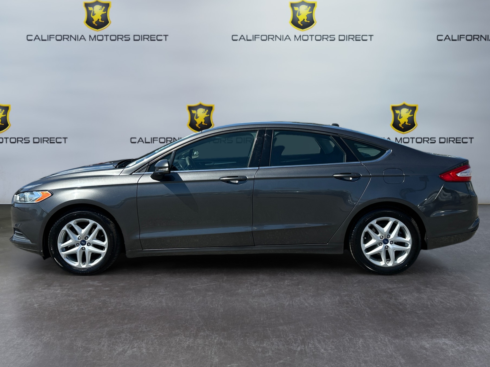 Ford Fusion photo 2