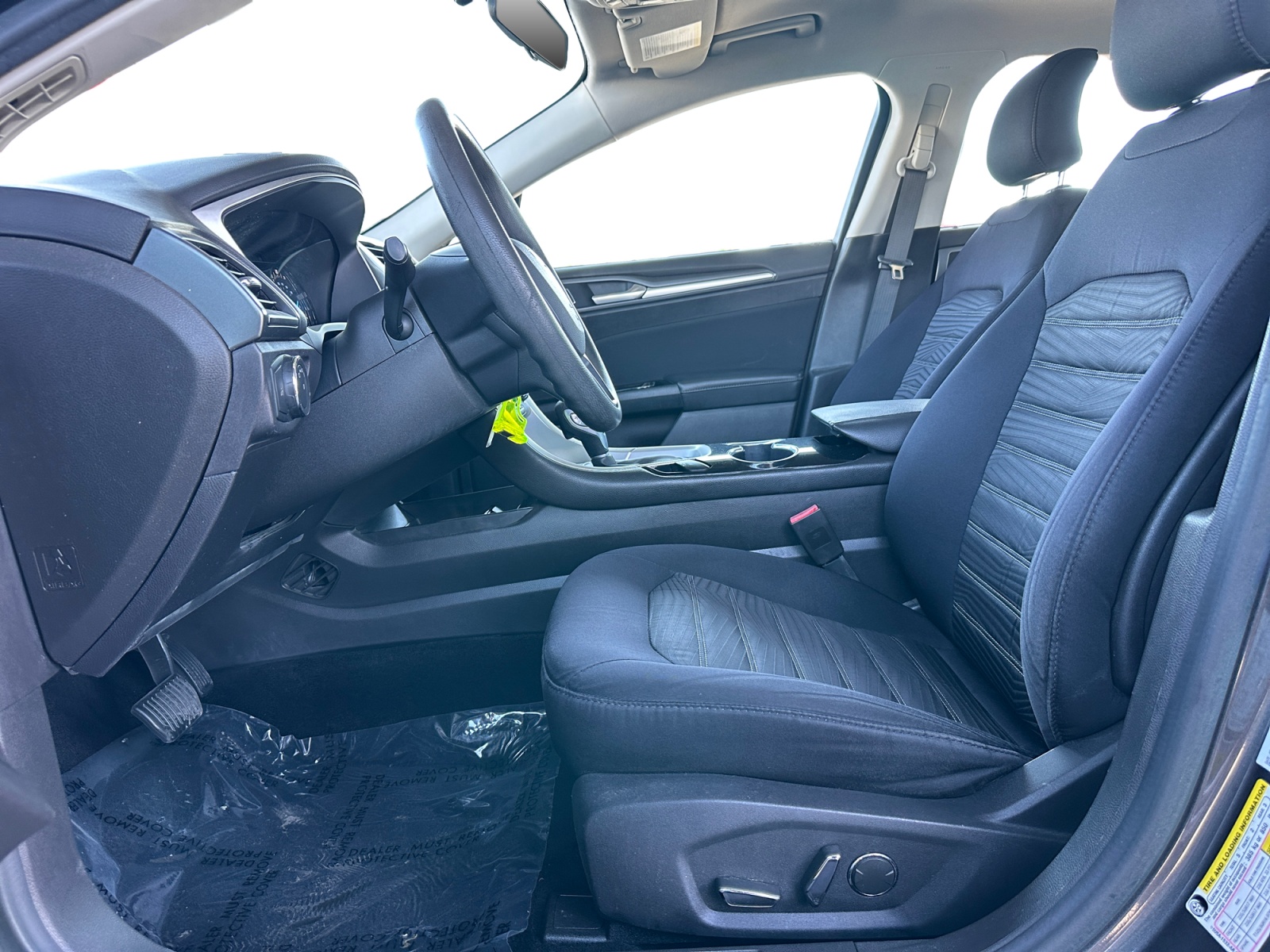 Ford Fusion photo 9