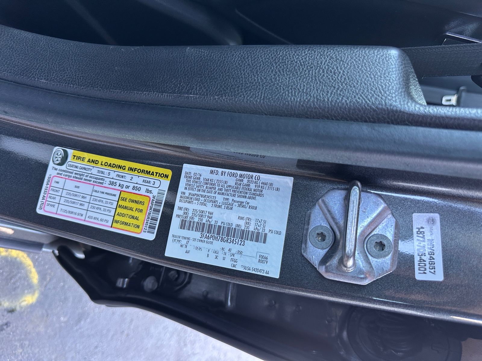 Ford Fusion photo 30