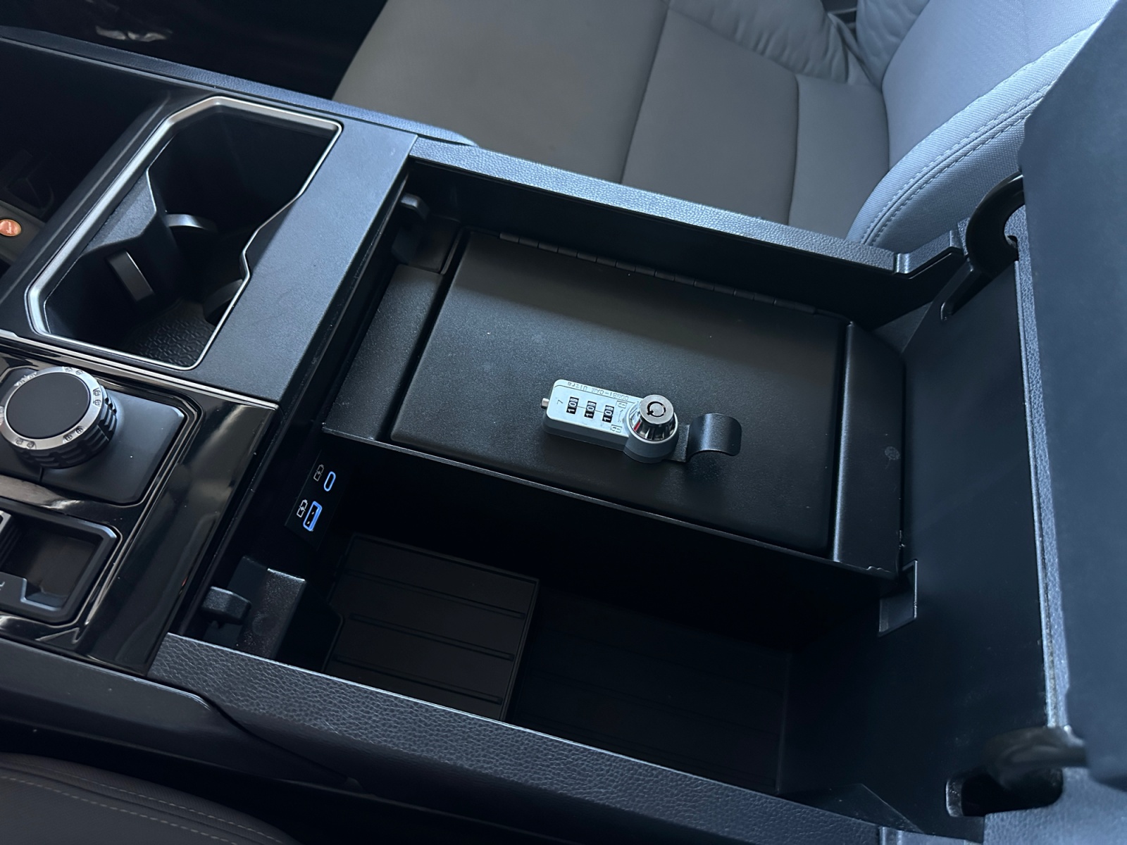 2024 Toyota Tundra SR5 - Photo 16