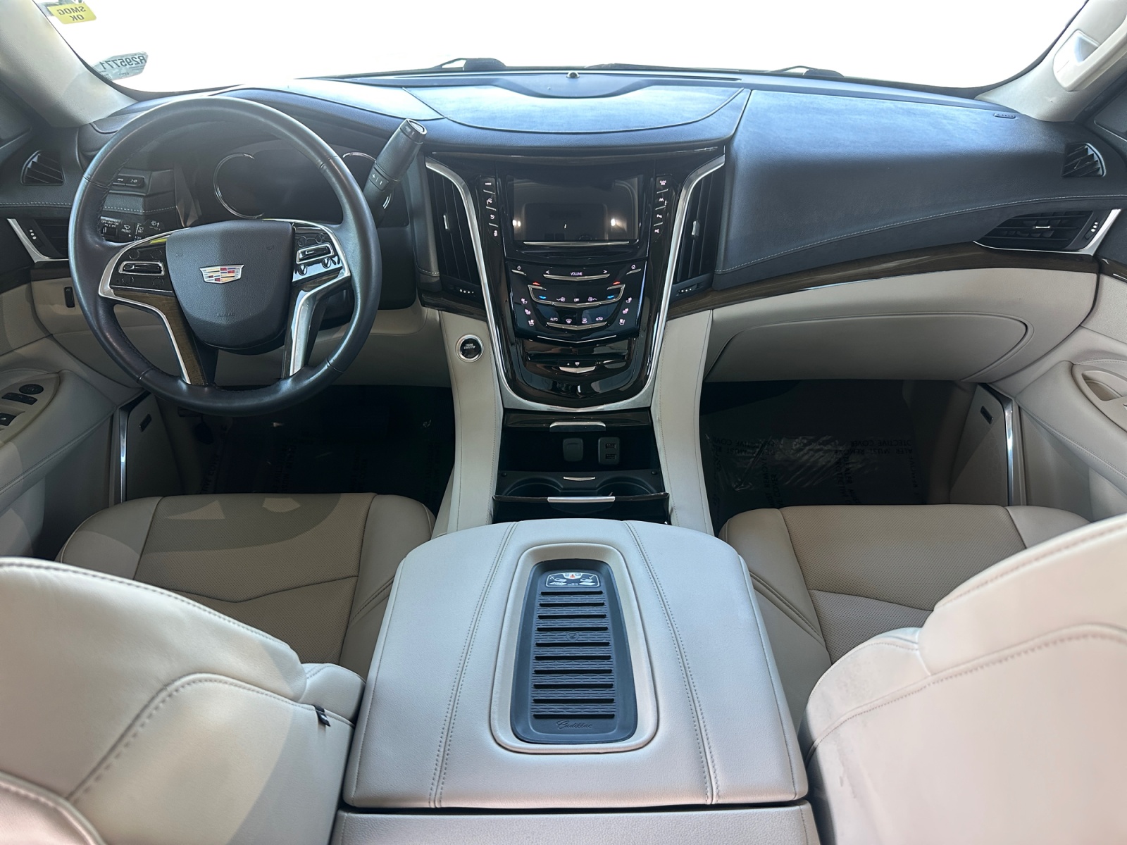 Cadillac Escalade photo 11