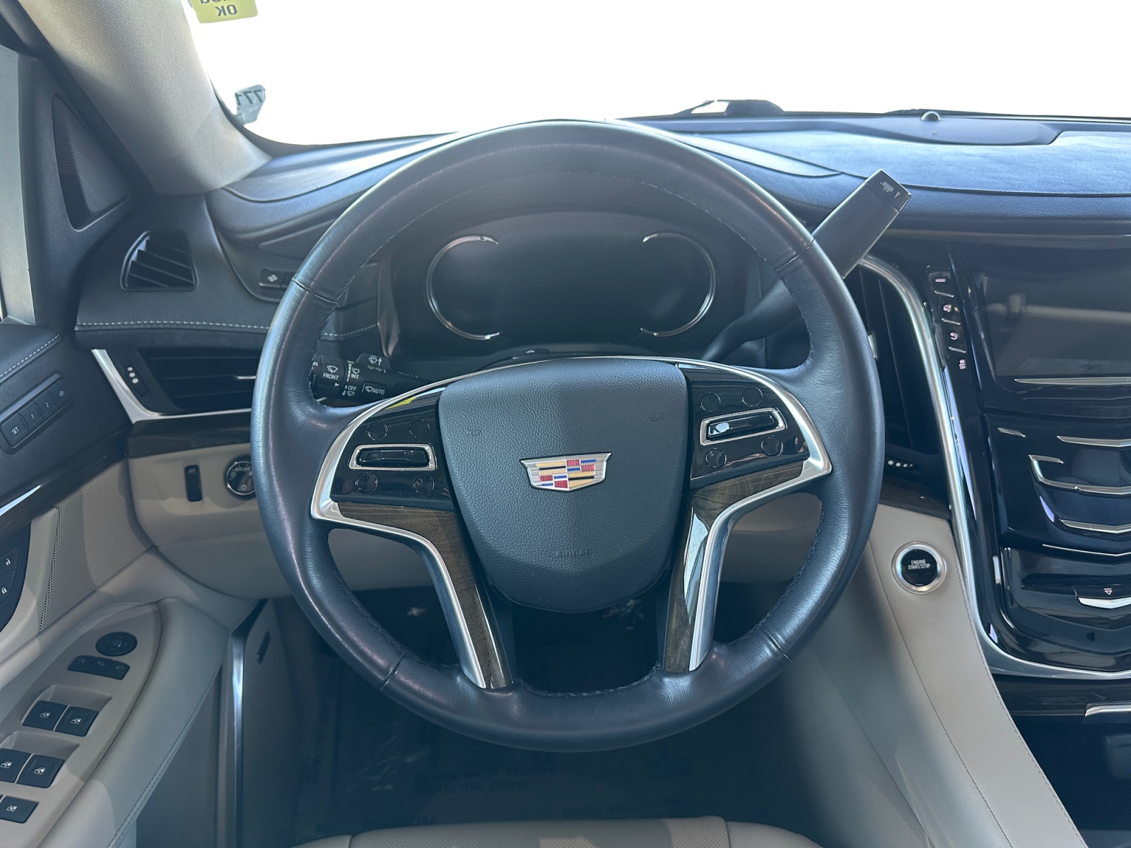 Cadillac Escalade photo 12