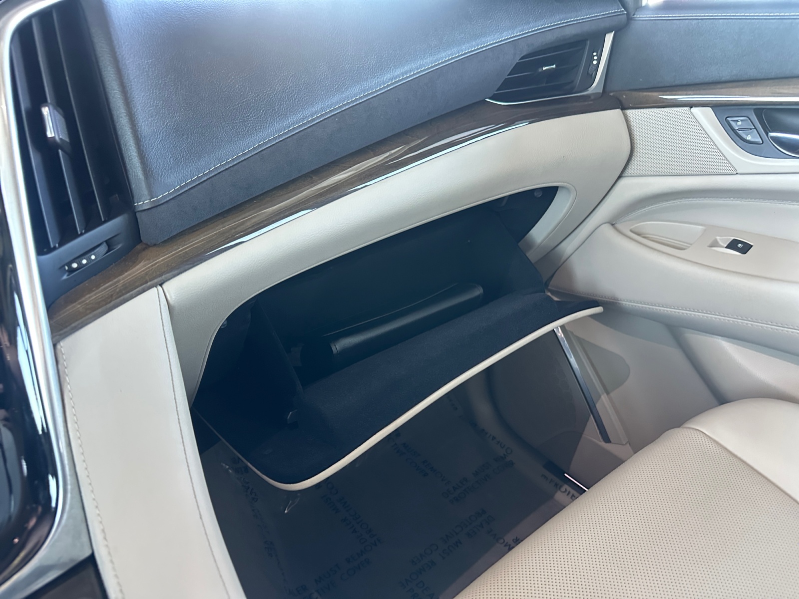 Cadillac Escalade photo 26