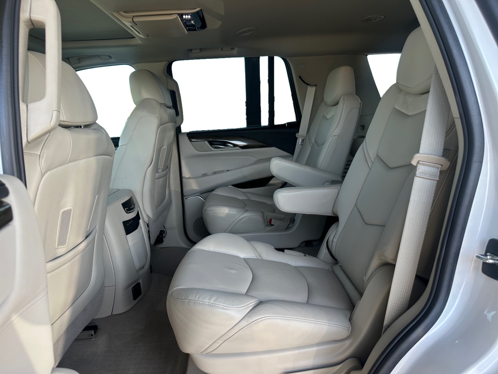 Cadillac Escalade photo 13