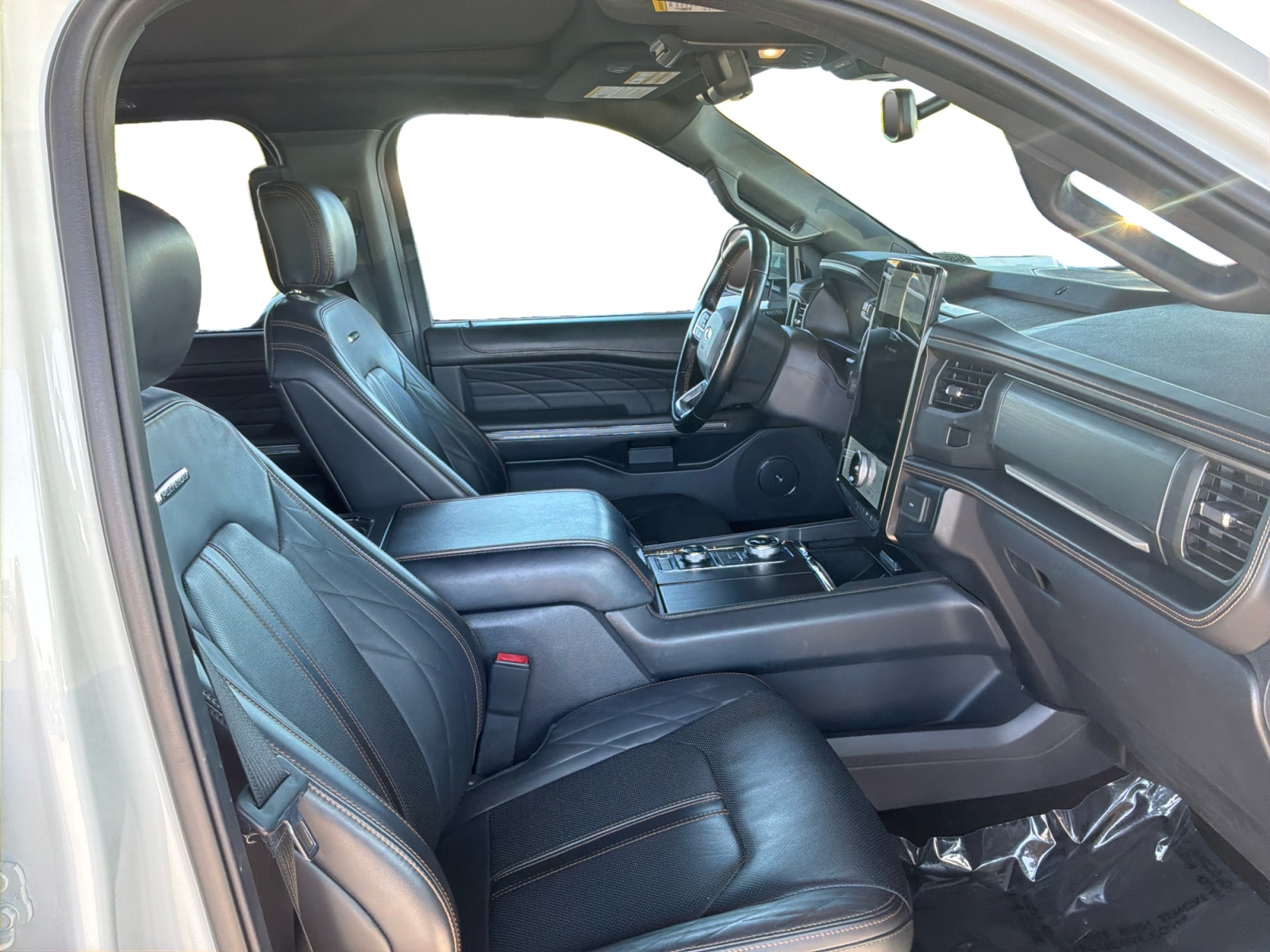 Ford Expedition MAX photo 15