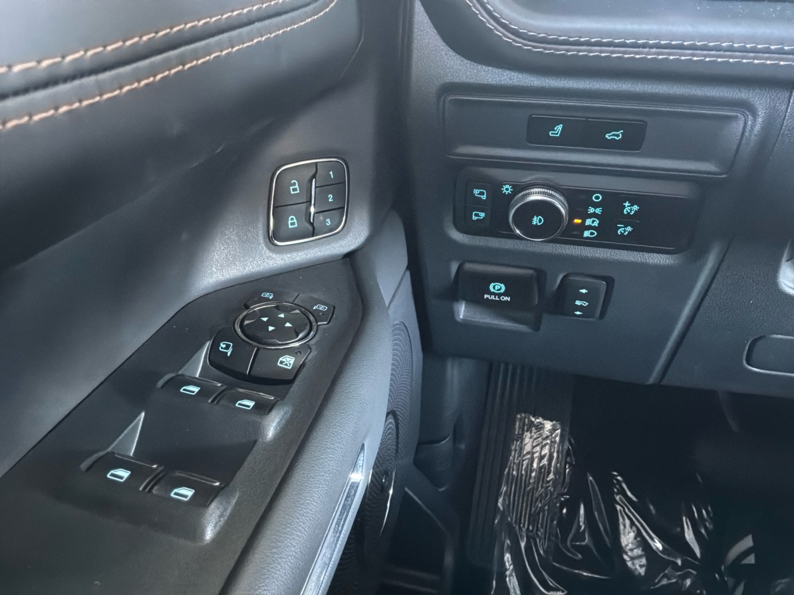Ford Expedition MAX photo 17