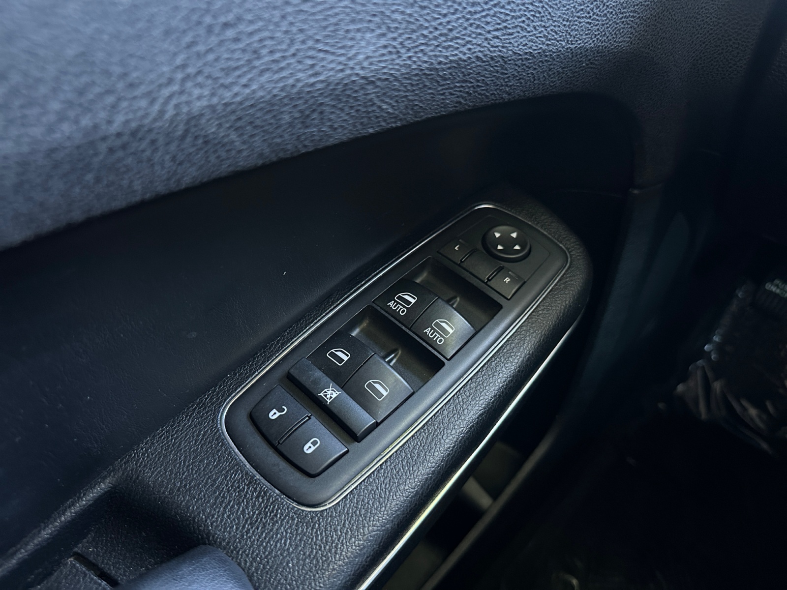 Chrysler 300 photo 18