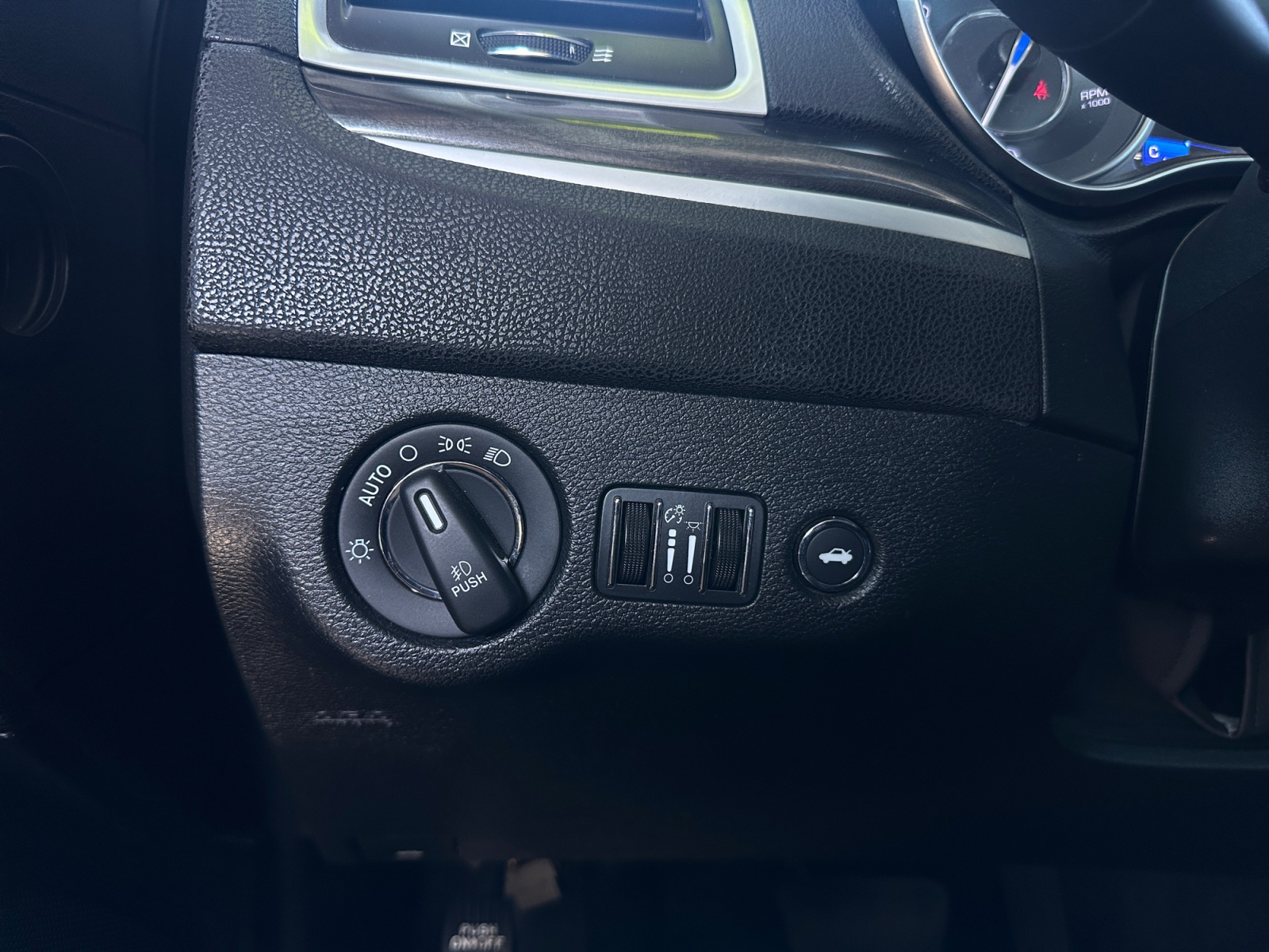 Chrysler 300 photo 19