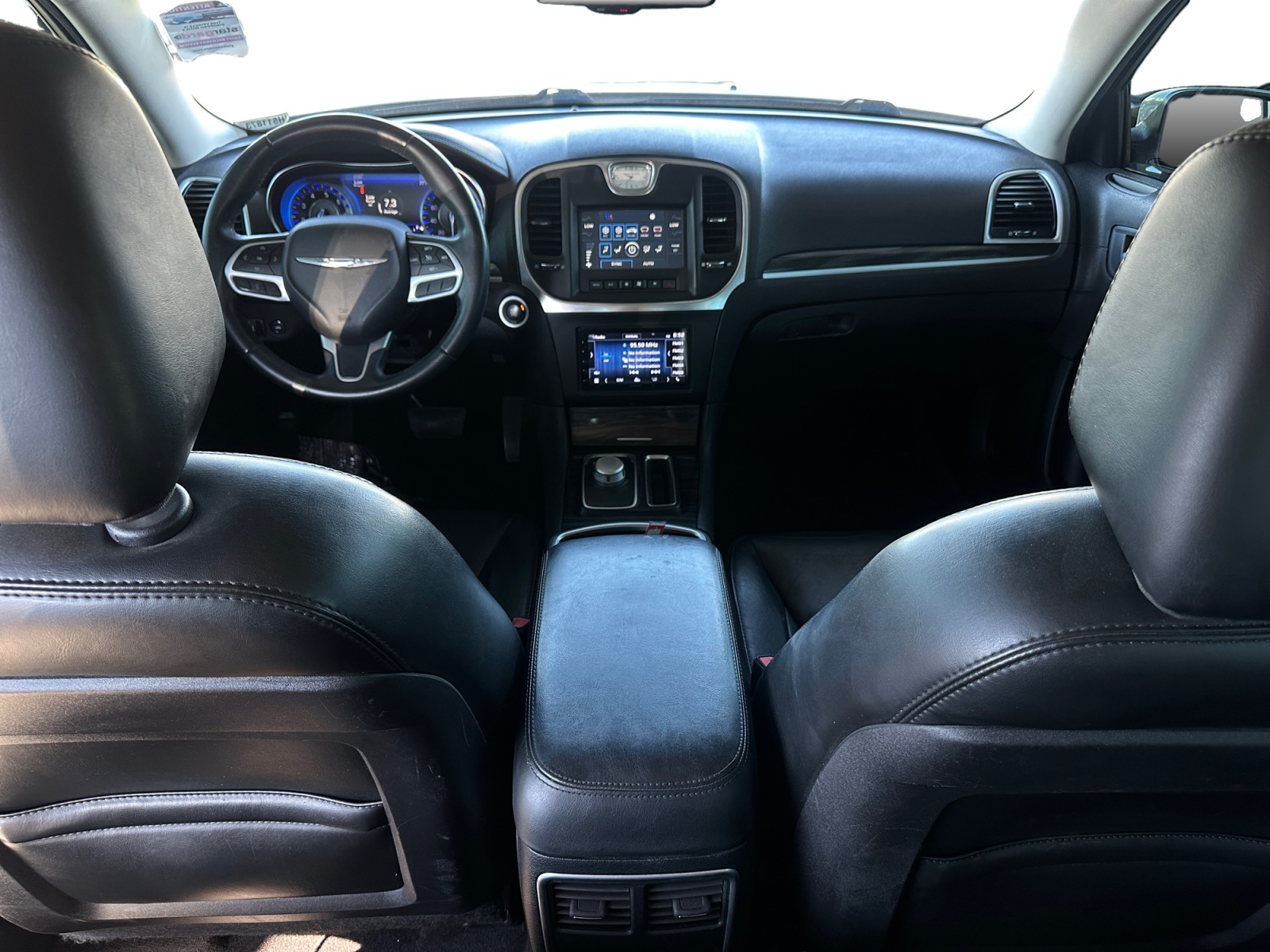Chrysler 300 photo 10
