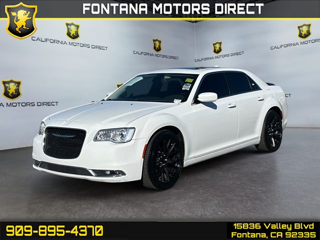 Bright White Clearcoat 2017 Chrysler 300 Sedan Rear-Wheel Drive Automatic
