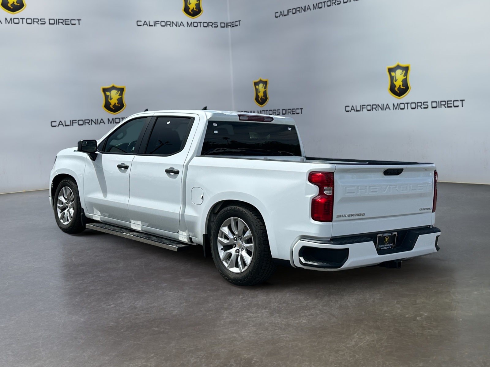 Chevrolet Silverado photo 3