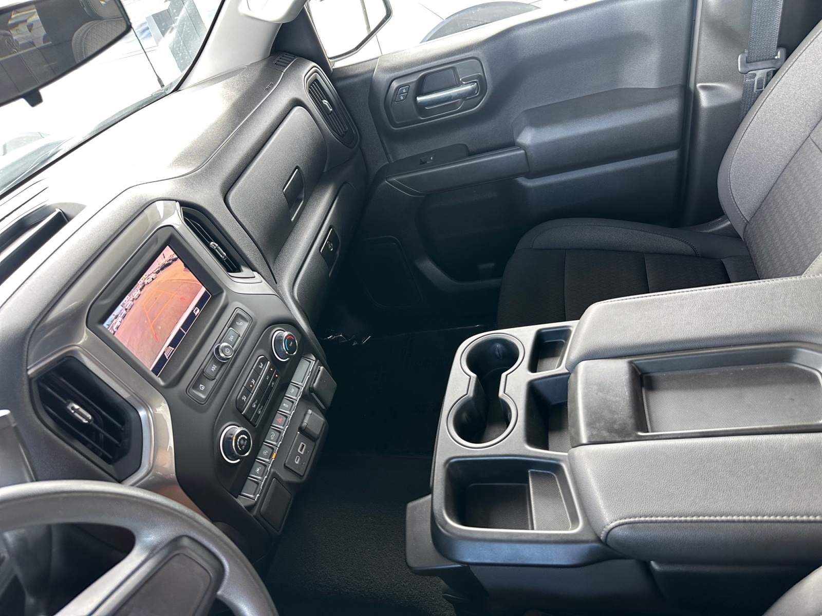 Chevrolet Silverado photo 22
