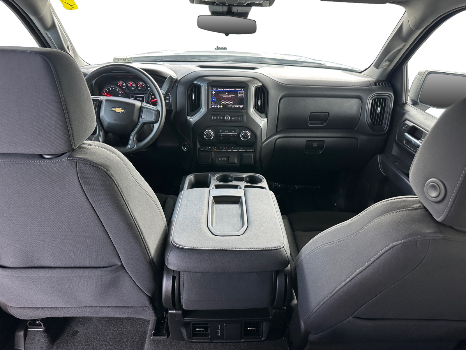 Chevrolet Silverado photo 10