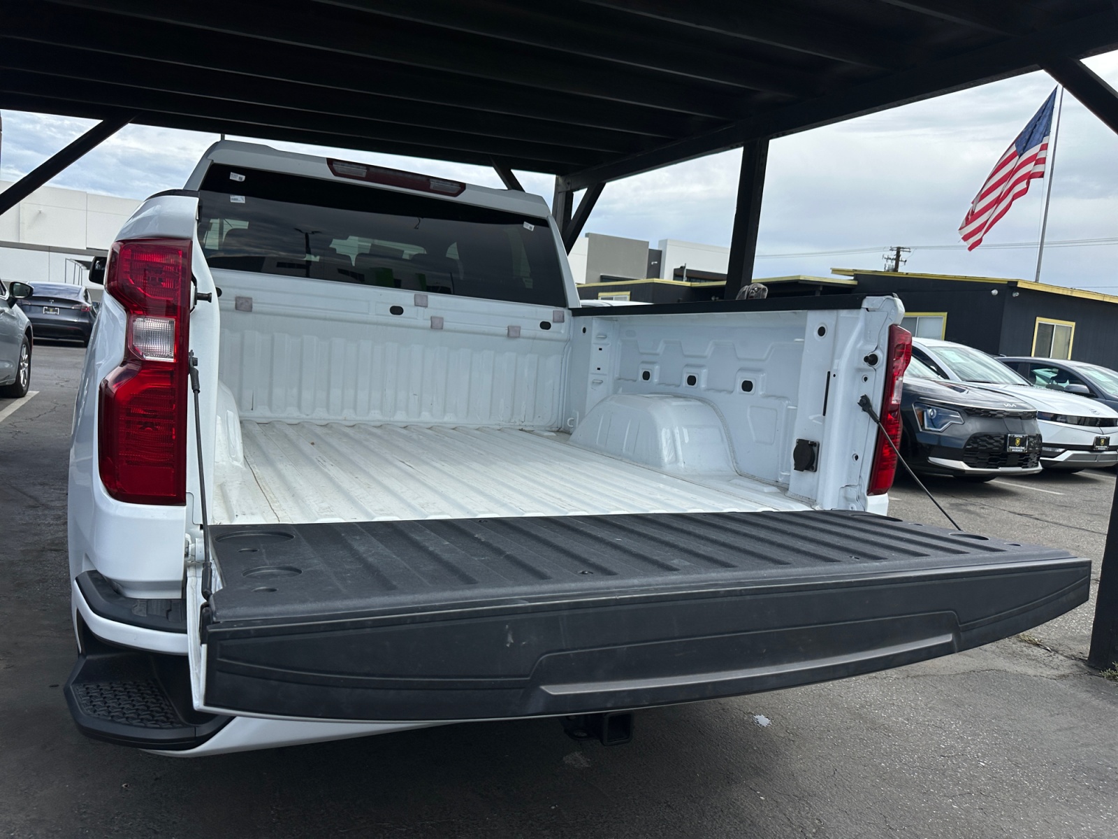 Chevrolet Silverado photo 25