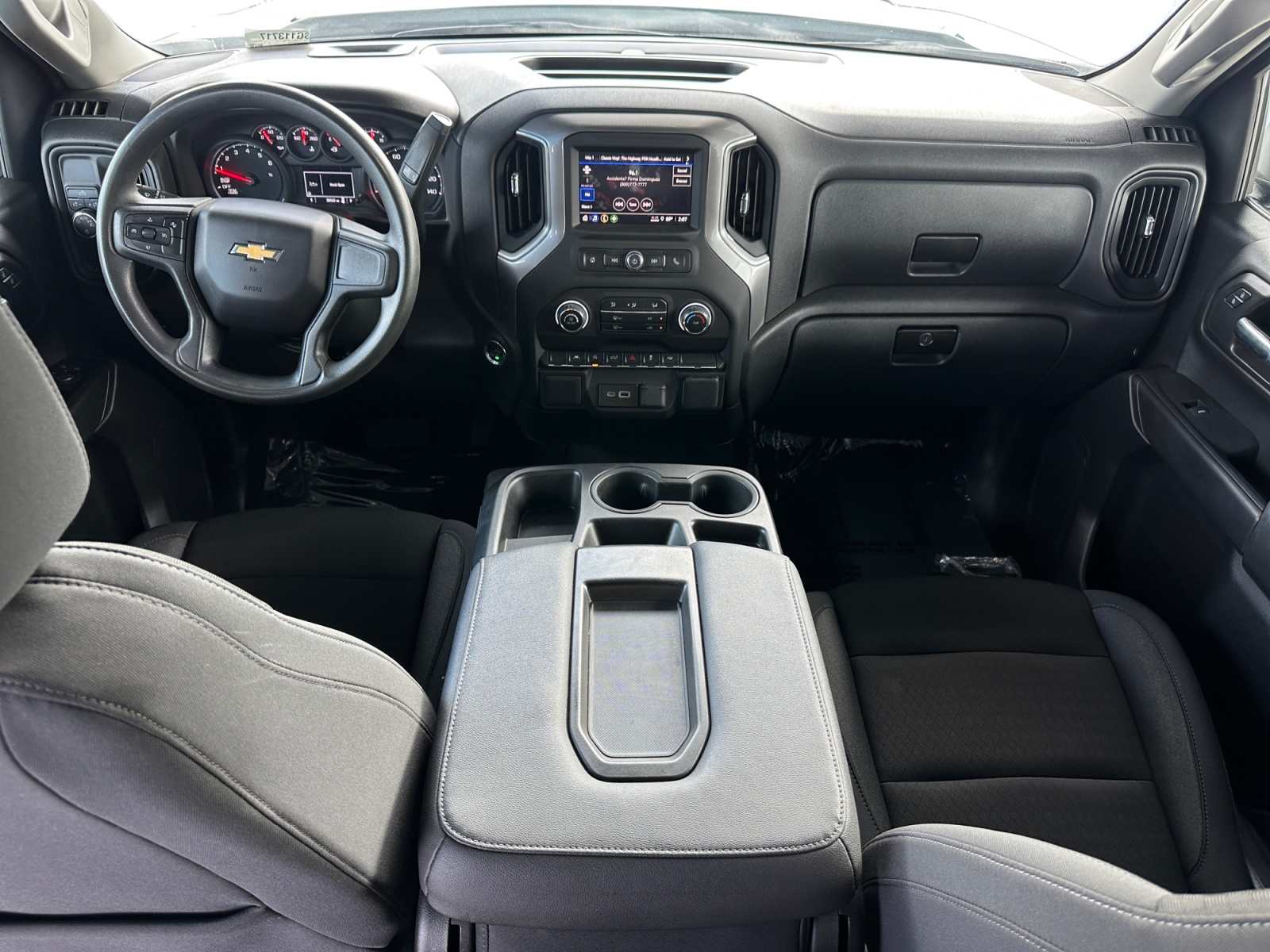 Chevrolet Silverado photo 11