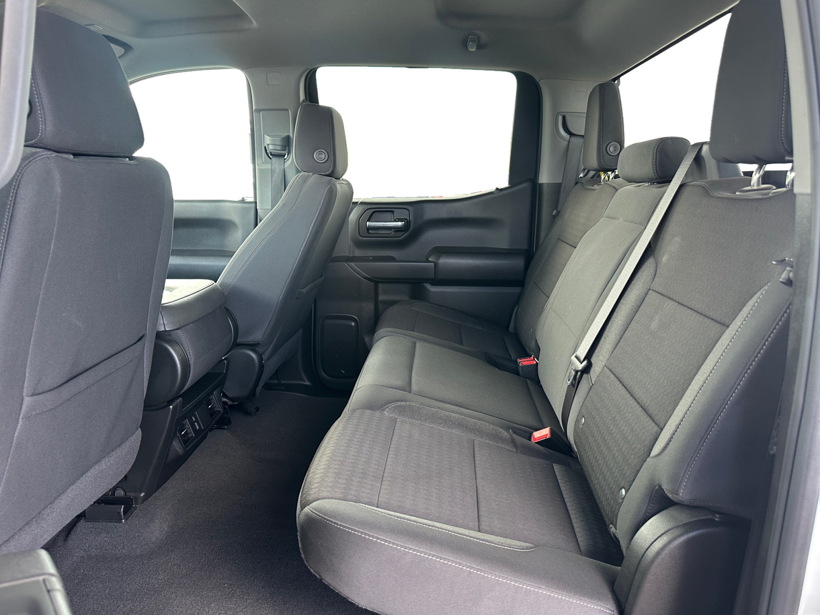 Chevrolet Silverado photo 13