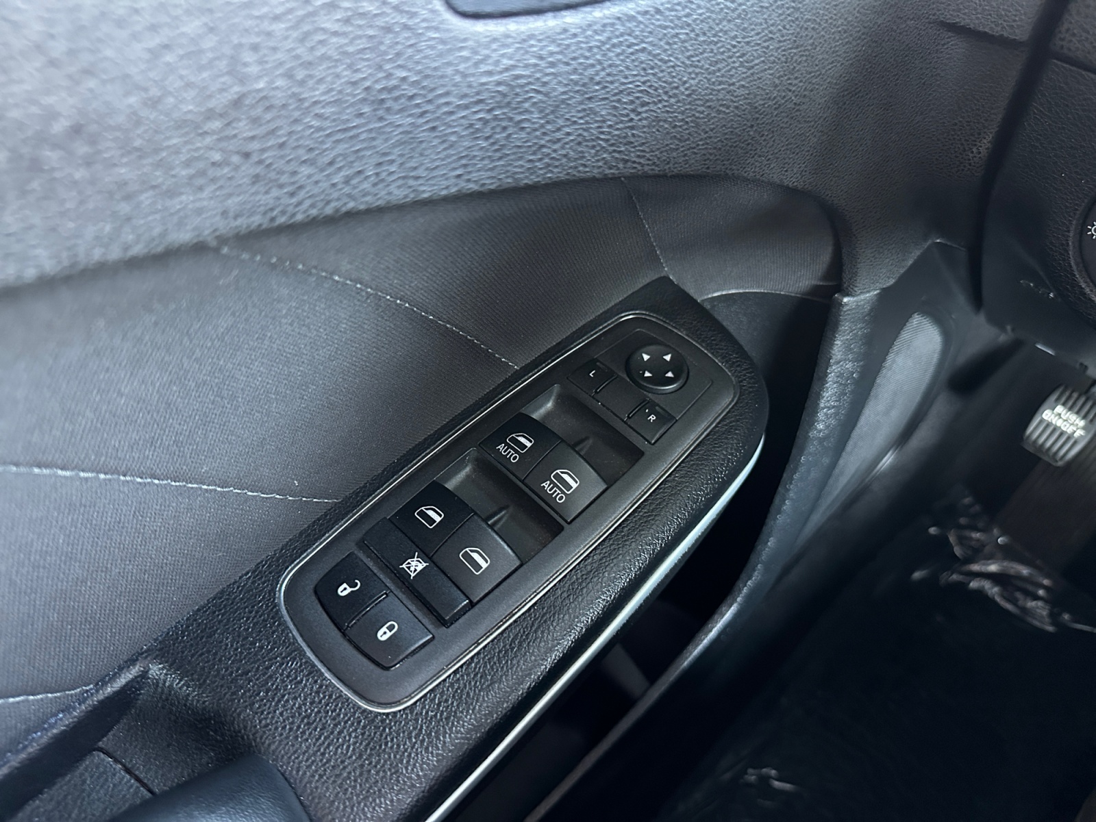 Dodge Charger photo 16