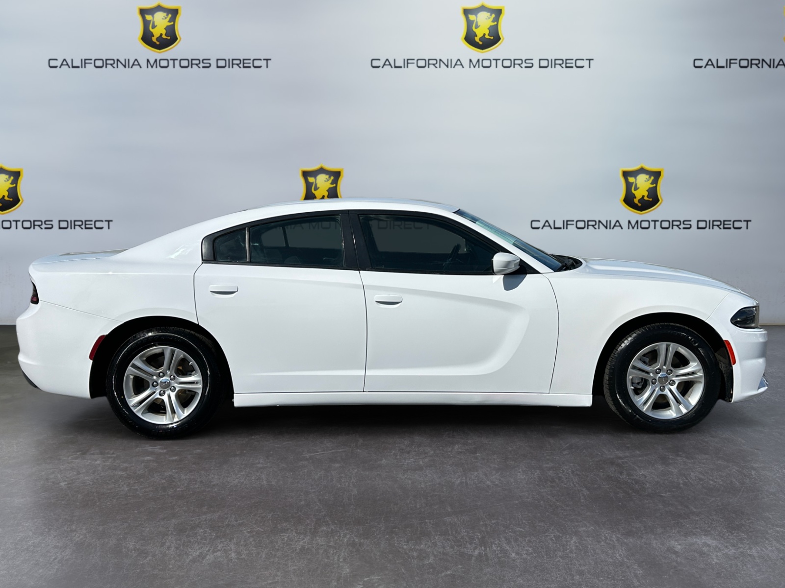 Dodge Charger photo 6