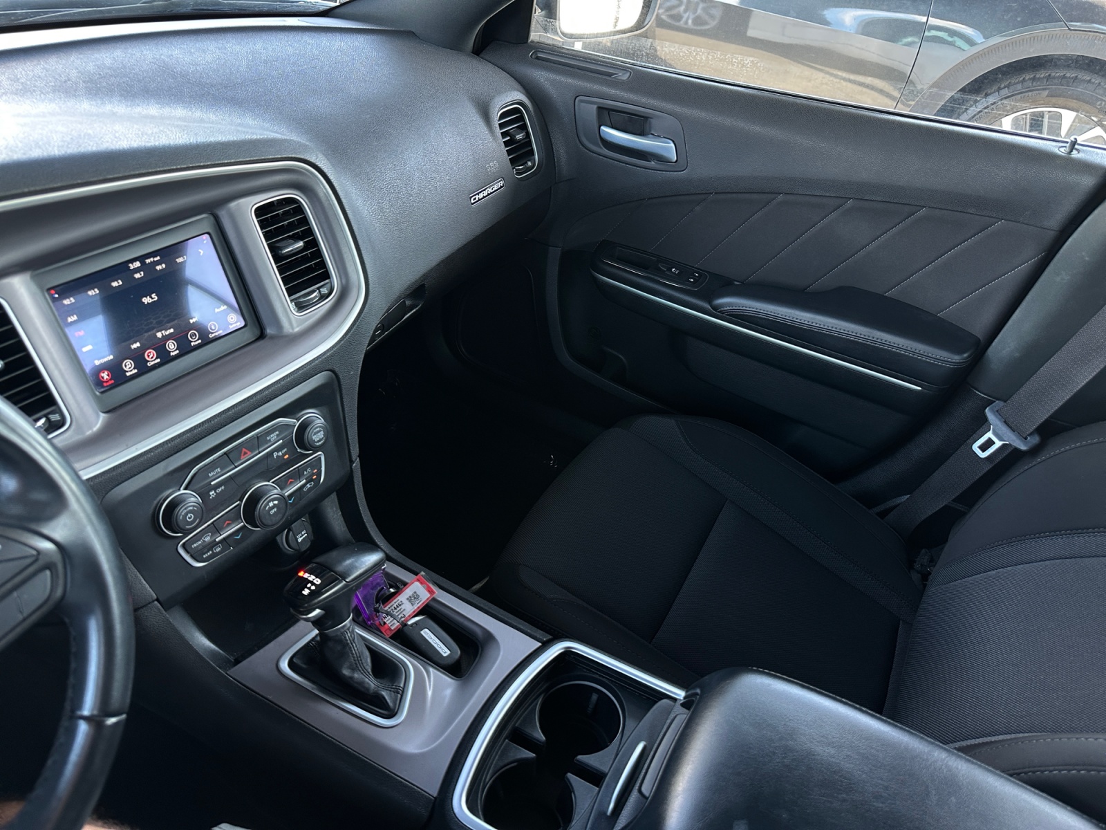 Dodge Charger photo 22
