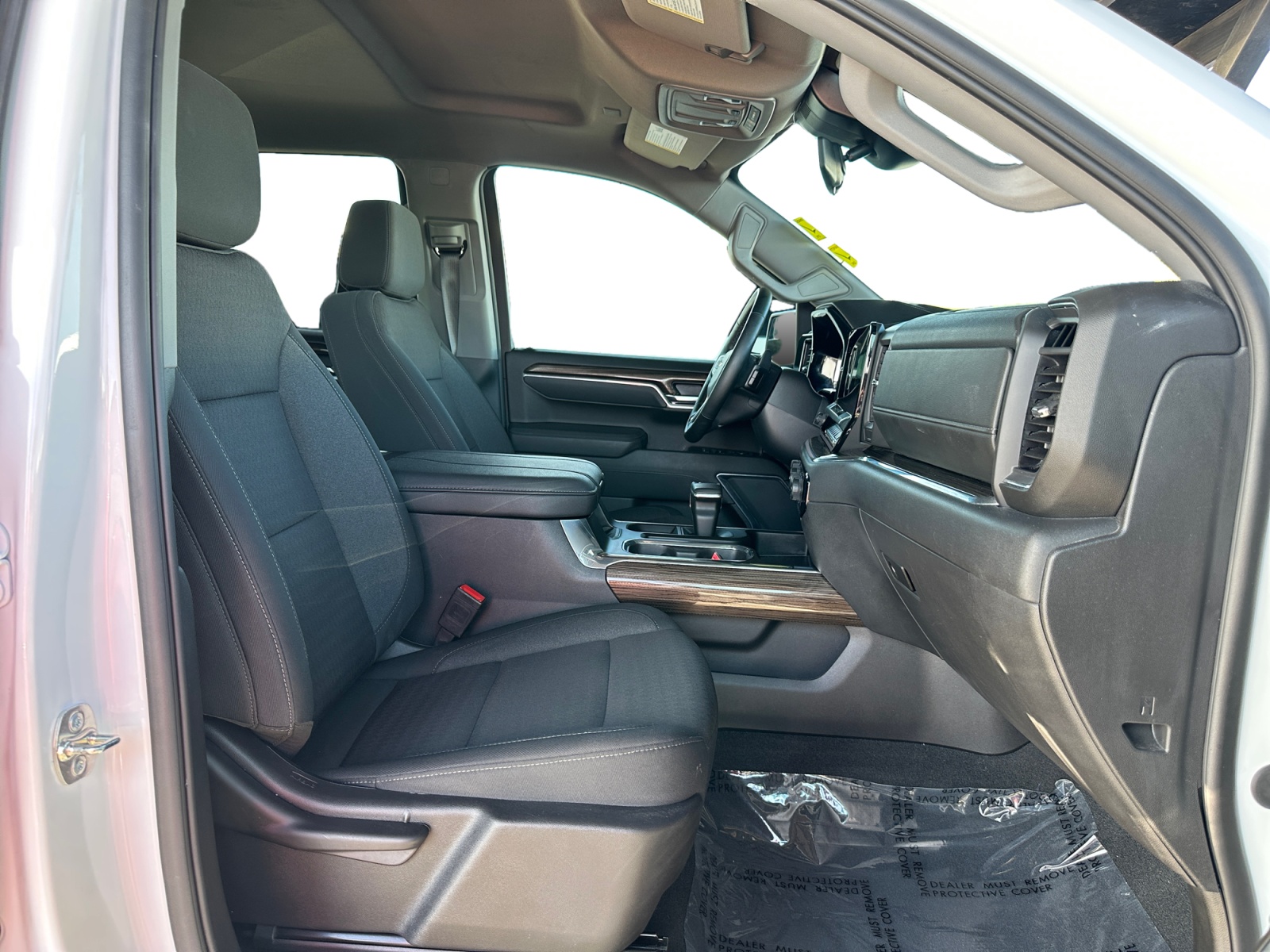 Chevrolet Silverado photo 15