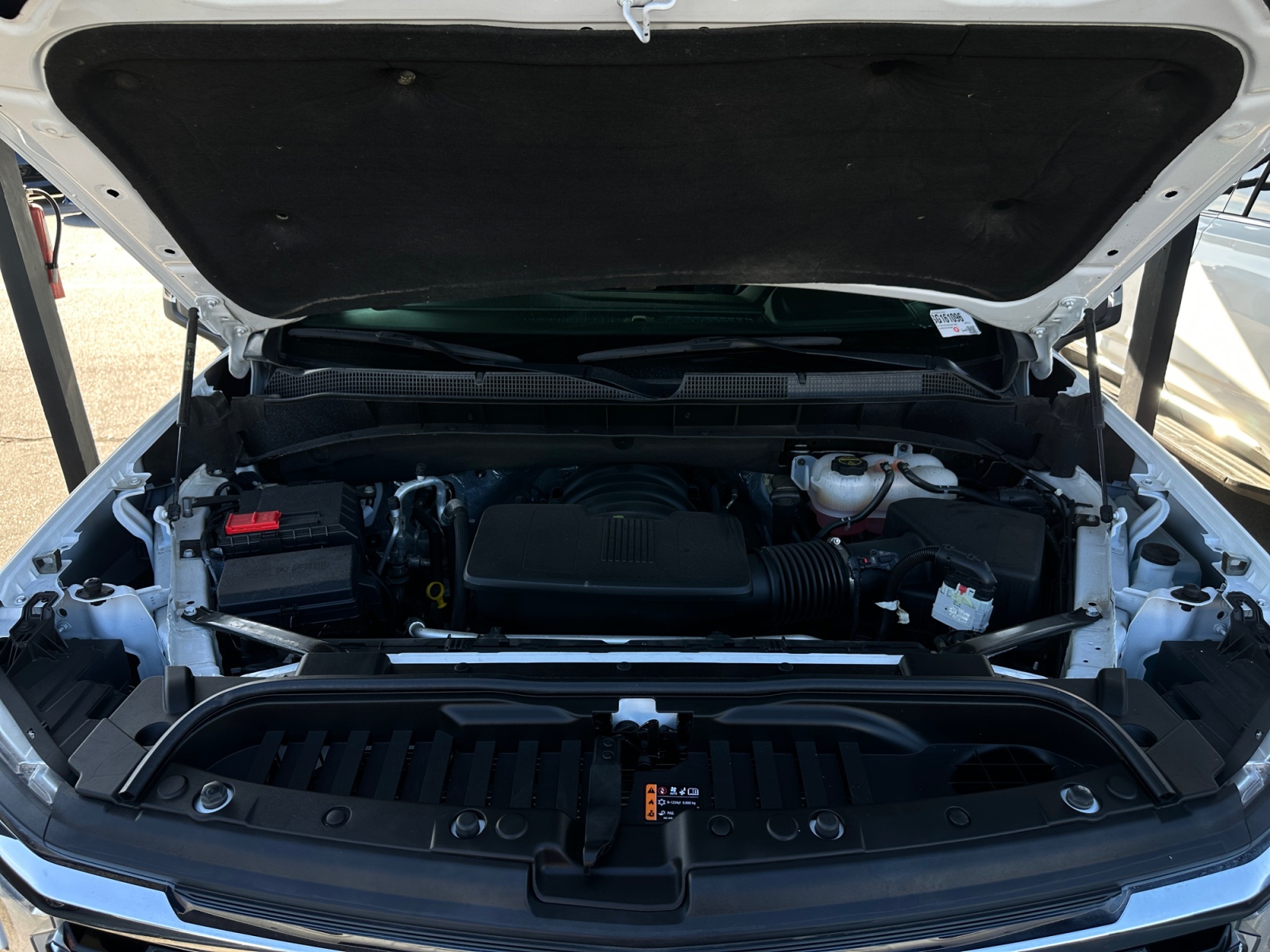 Chevrolet Silverado photo 24