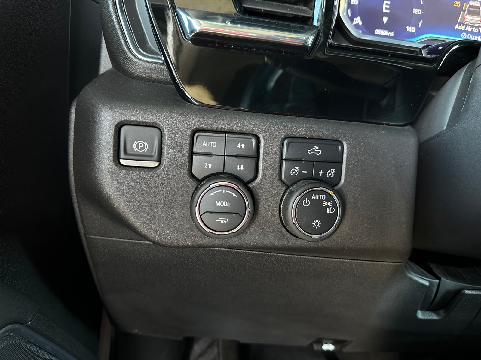 Chevrolet Silverado photo 17