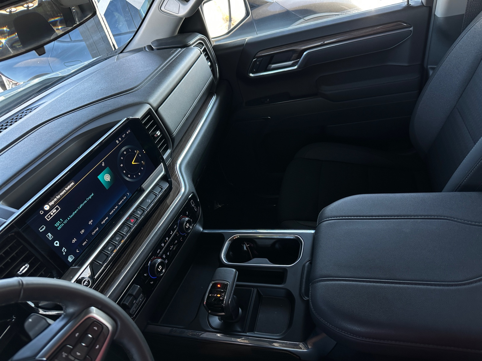 Chevrolet Silverado photo 21