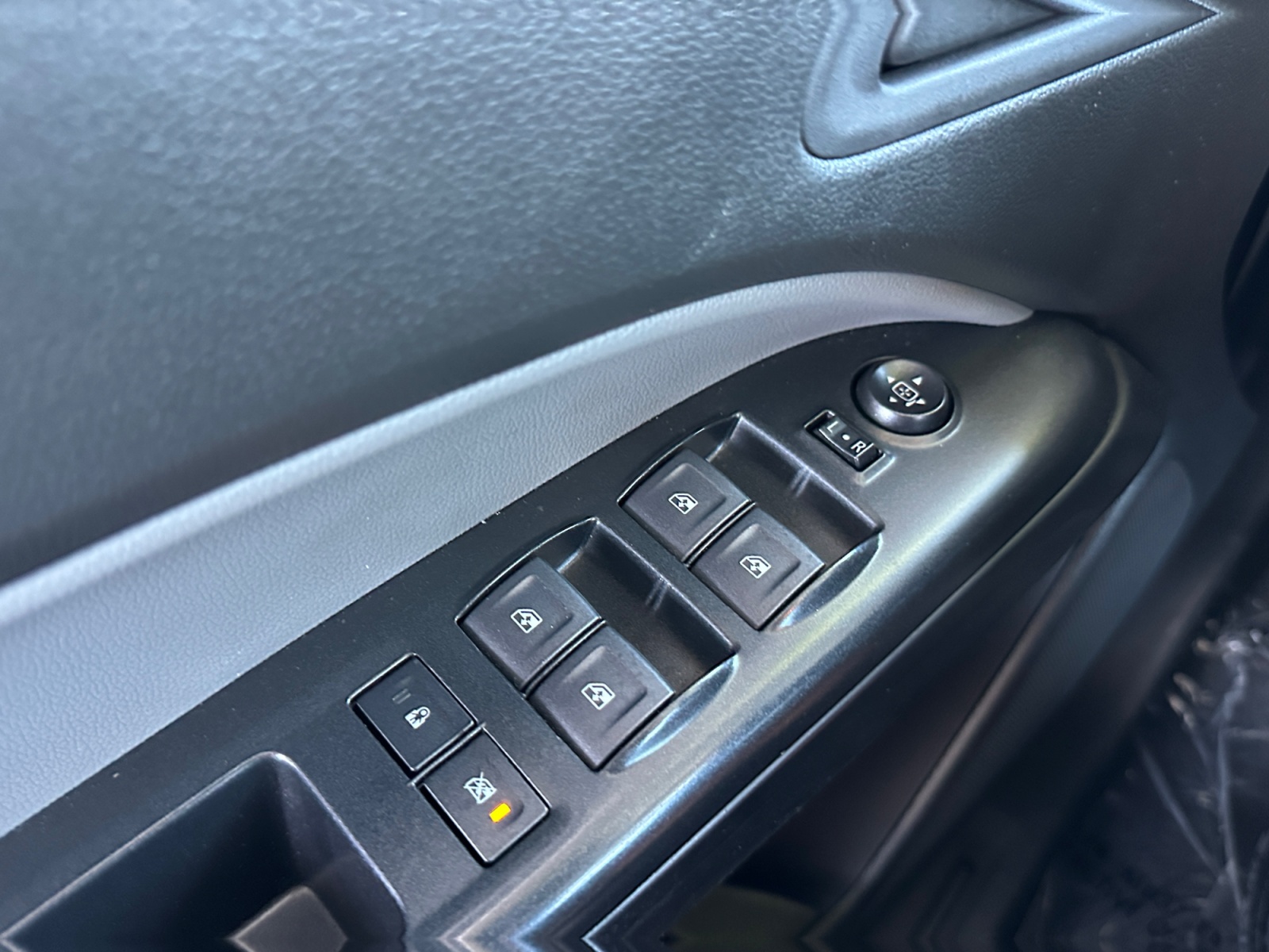 Chevrolet Colorado photo 16