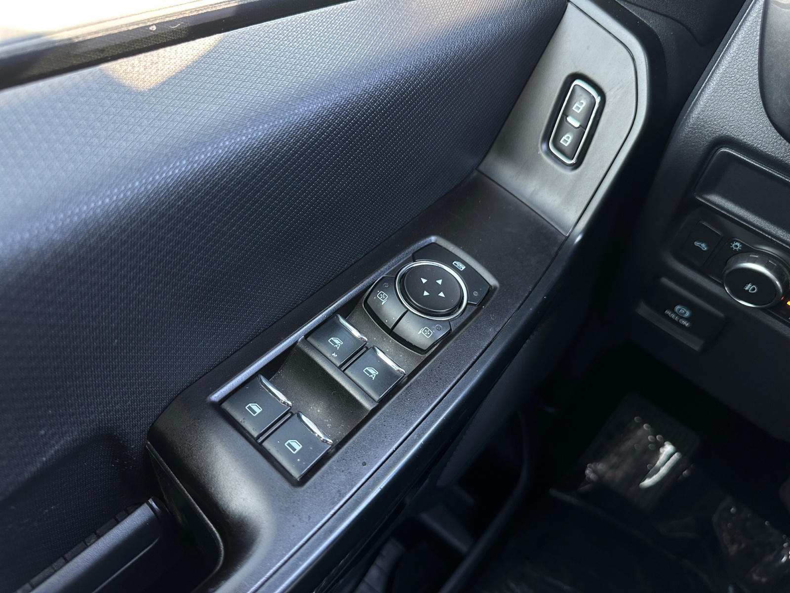 Ford F-150 photo 16