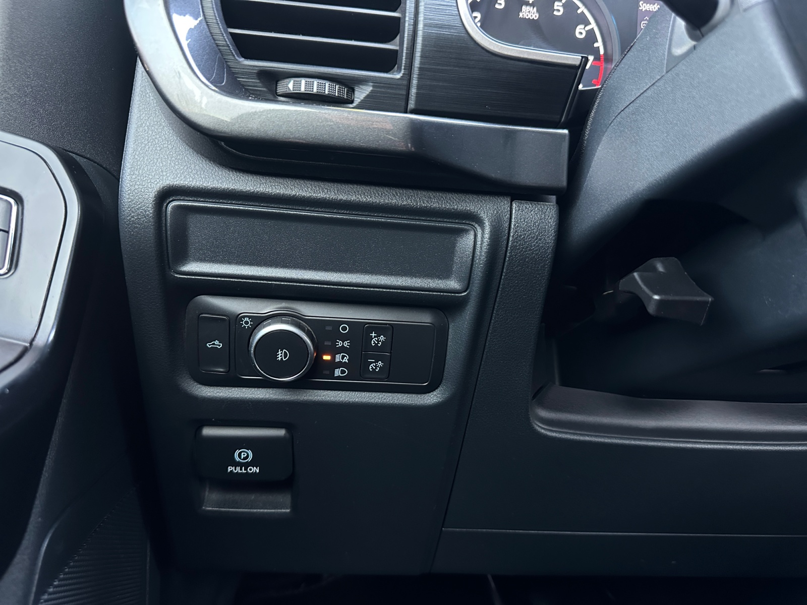 Ford F-150 photo 17